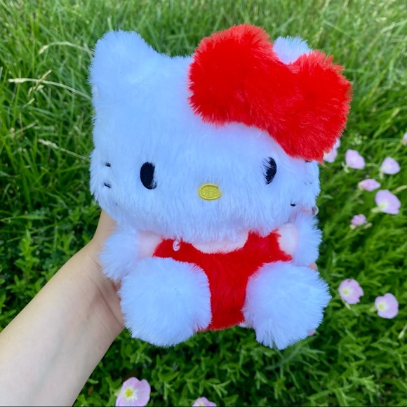 Sanrio Hello Kitty Fluffy Mini Kawaii Red Plush - Picture 3 of 3